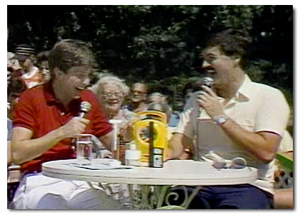 Marc Denis, chroniqueur des Gadgets et Nouveautés à l'émission estivale plein-air Midi Soleil de CFTM 10 (TVA), avec Alain Montpetit, Parc Maisonneuve, étés 1985 et 1986